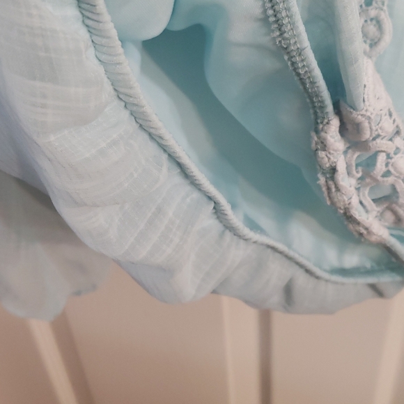 BY & BY BELL SLEEVE TOP - Picture 7 of 7